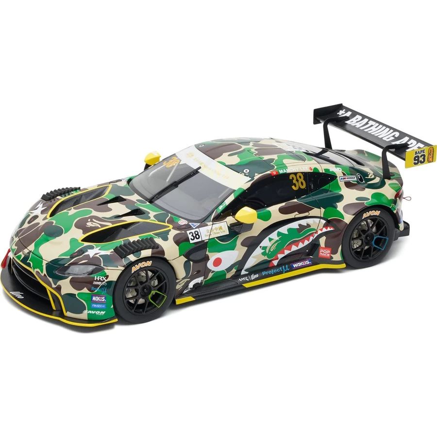 Bape BAPE X ASTON MARTIN GT3 1/18 MODEL CAR