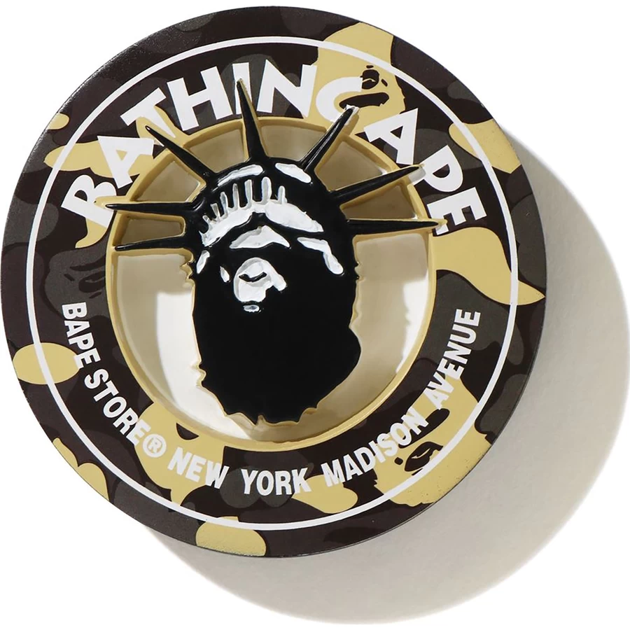 Bape MADISON AVENUE BUSY WORKS MAGNET